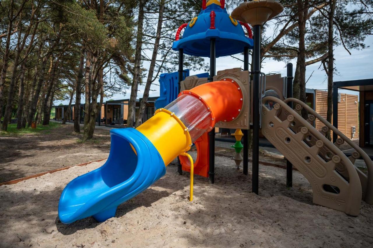 Darlowo Beach Houses Дарлувко Экстерьер фото